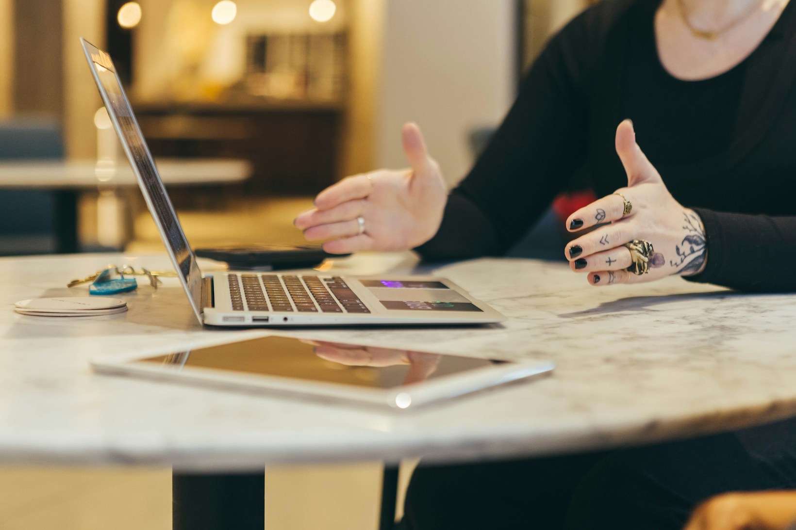 „Die Bedeutung von Voice Search im digitalen Marketing“